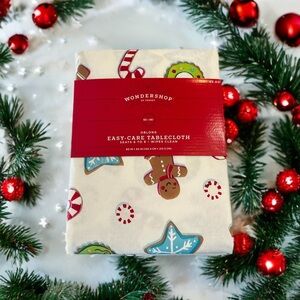 Wondershop Festive White Tablecloth with Holiday Motifs
